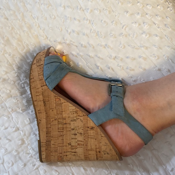Michael Kors Baby Blue Wedges Size 7.5 - Picture 8 of 8